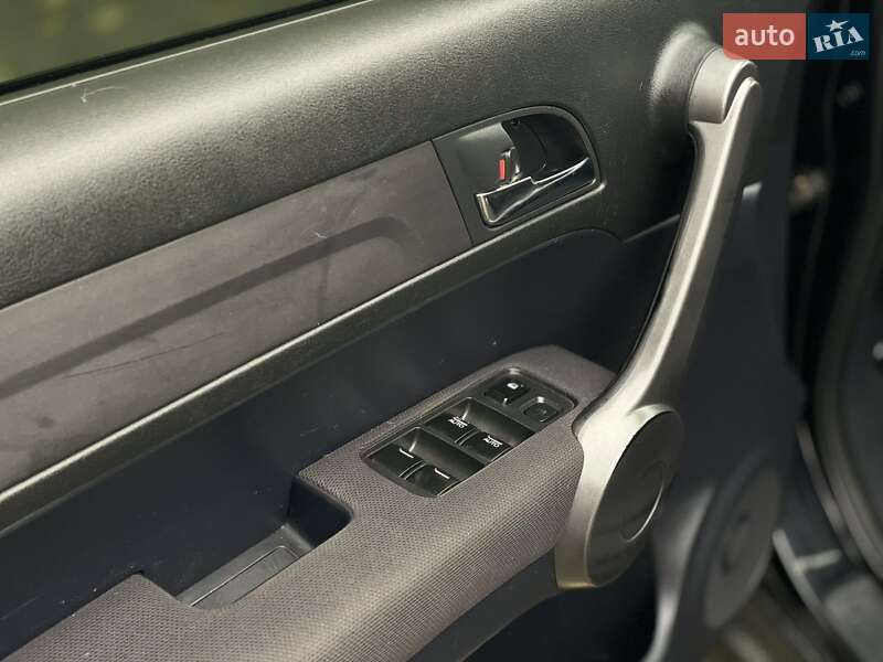 Внедорожник / Кроссовер Honda CR-V 2008 в Днепре