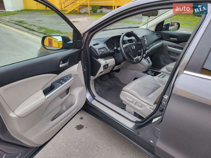 Внедорожник / Кроссовер Honda CR-V 2014 в Хмельницком