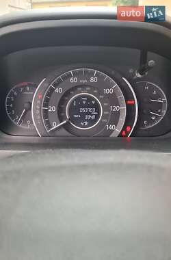 Внедорожник / Кроссовер Honda CR-V 2014 в 