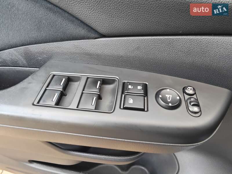 Внедорожник / Кроссовер Honda CR-V 2014 в Радивилове