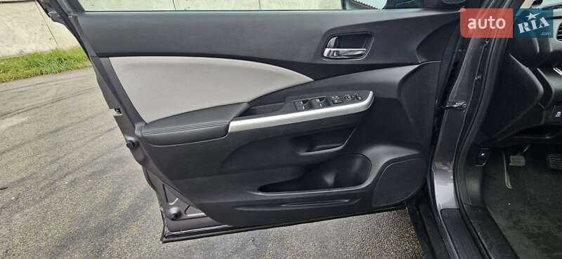 Позашляховик / Кросовер Honda CR-V 2015 в Києві