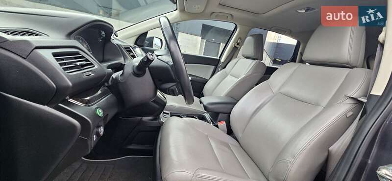 Позашляховик / Кросовер Honda CR-V 2015 в Києві