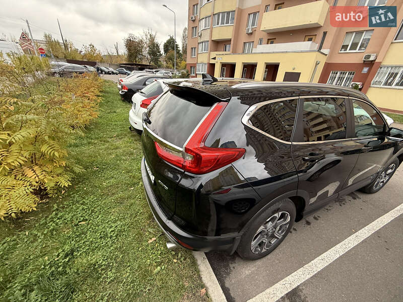 Внедорожник / Кроссовер Honda CR-V 2017 в Киеве