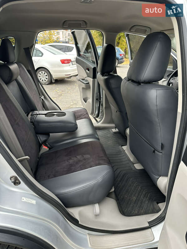 Внедорожник / Кроссовер Honda CR-V 2014 в Полтаве