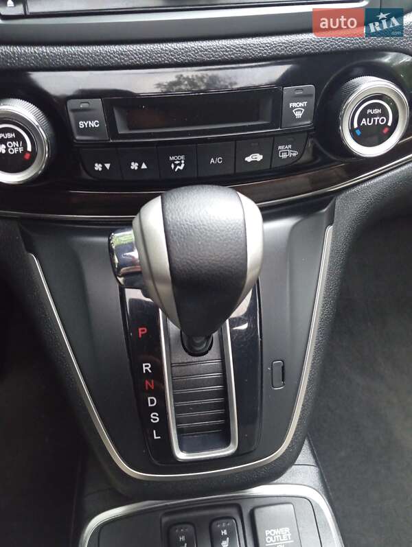 Внедорожник / Кроссовер Honda CR-V 2016 в Киеве