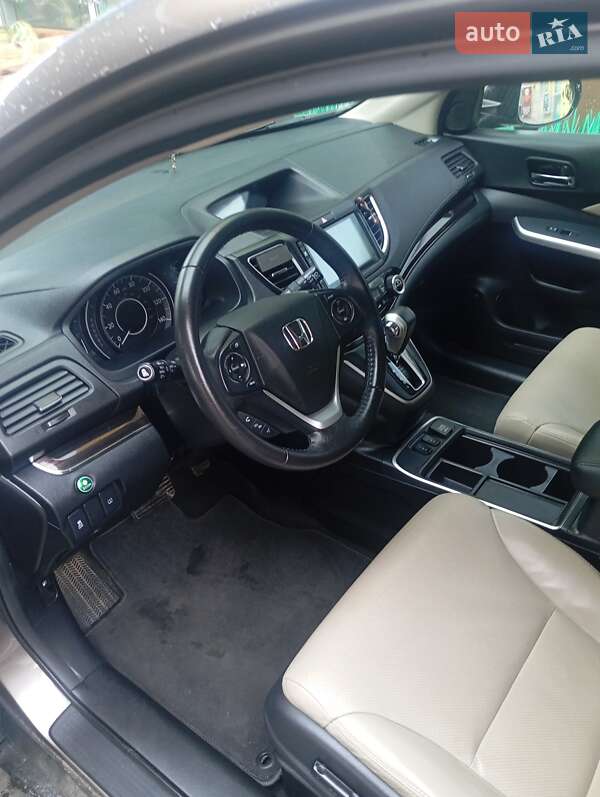Внедорожник / Кроссовер Honda CR-V 2016 в Киеве