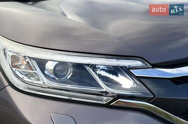 Позашляховик / Кросовер Honda CR-V 2015 в 