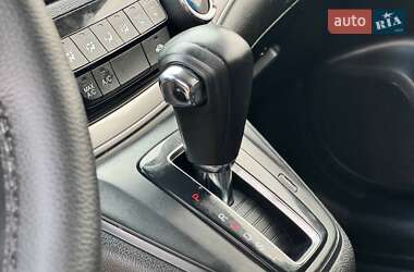 Позашляховик / Кросовер Honda CR-V 2015 в  фото 34 Позашляховик / Кросовер Honda CR-V 2015 в