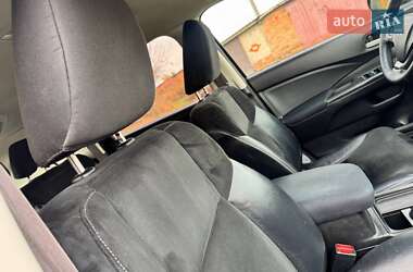 Позашляховик / Кросовер Honda CR-V 2015 в  фото 53 Позашляховик / Кросовер Honda CR-V 2015 в