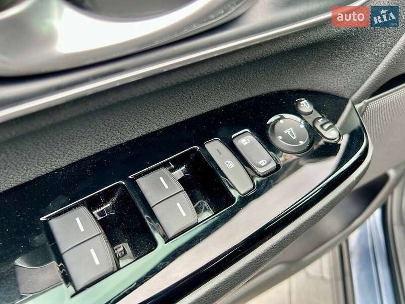 Внедорожник / Кроссовер Honda CR-V 2019 в Одессе