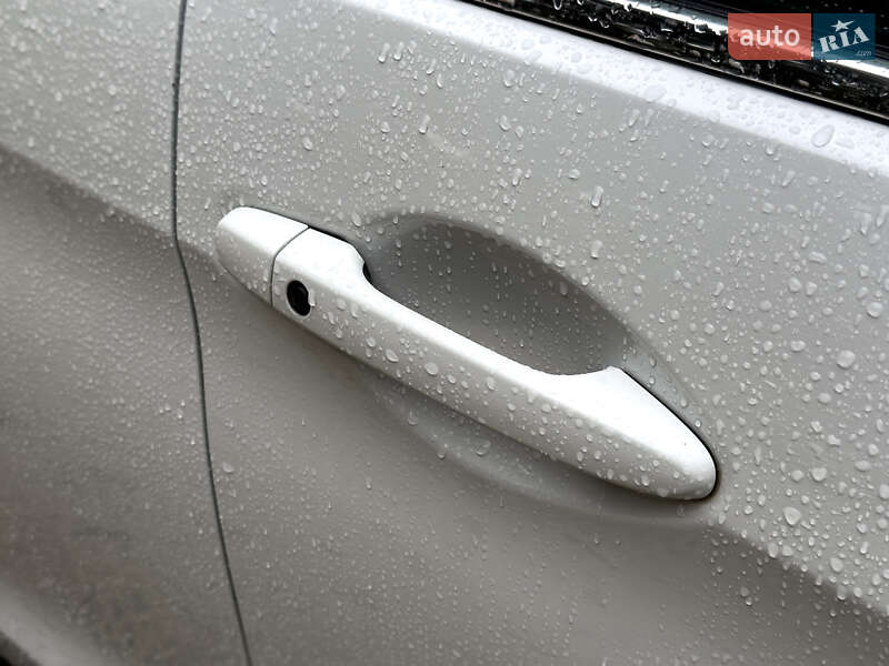 Внедорожник / Кроссовер Honda CR-V 2013 в Бродах