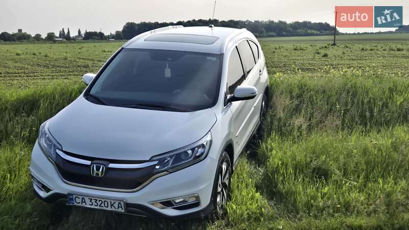 Позашляховик / Кросовер Honda CR-V 2015 в Києві