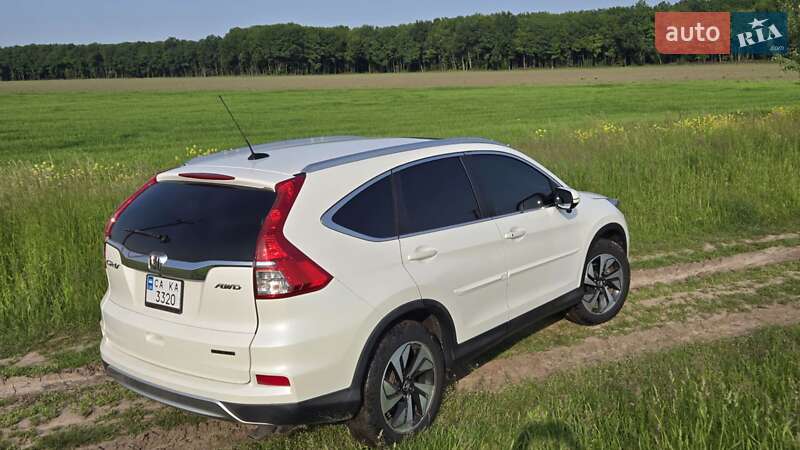 Позашляховик / Кросовер Honda CR-V 2015 в Києві