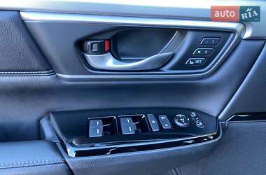 Позашляховик / Кросовер Honda CR-V 2022 в 
