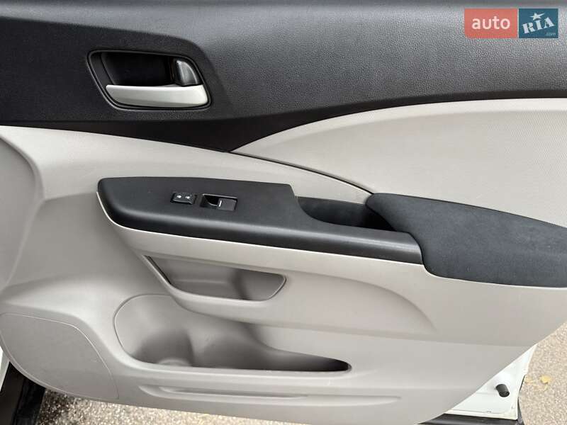 Внедорожник / Кроссовер Honda CR-V 2015 в Киеве фото 41 Внедорожник / Кроссовер Honda CR-V 2015 в Киеве