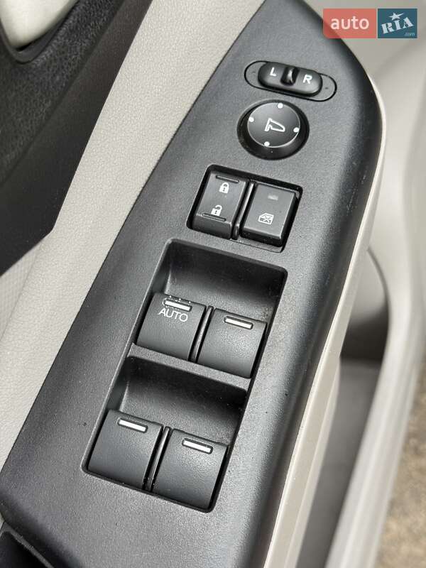 Внедорожник / Кроссовер Honda CR-V 2015 в Киеве фото 38 Внедорожник / Кроссовер Honda CR-V 2015 в Киеве