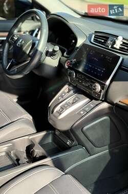 Позашляховик / Кросовер Honda CR-V 2021 в 