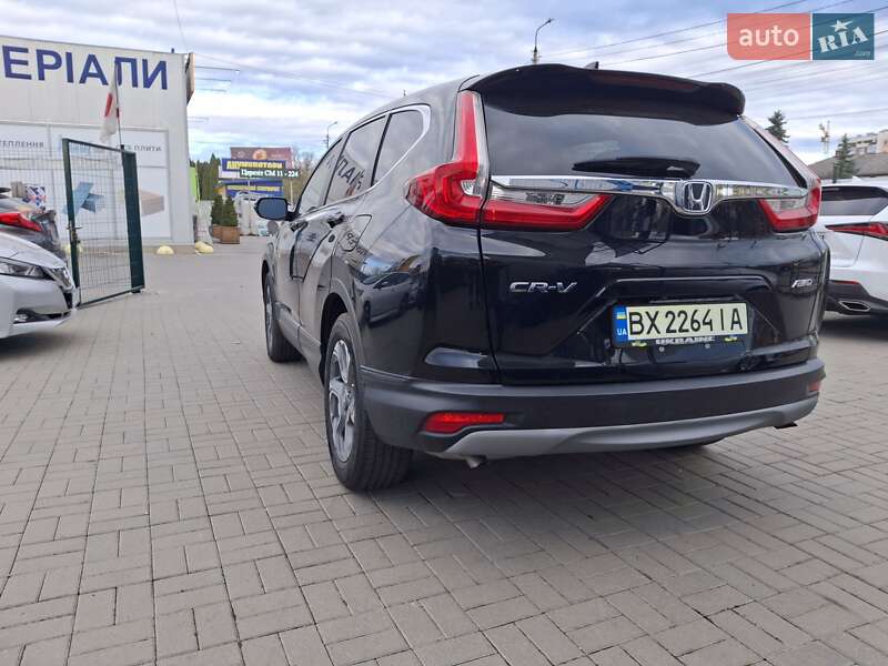 Внедорожник / Кроссовер Honda CR-V 2018 в Хмельницком