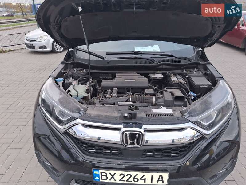 Внедорожник / Кроссовер Honda CR-V 2018 в Хмельницком
