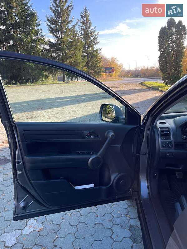 Позашляховик / Кросовер Honda CR-V 2011 в Дубні фото 7 Позашляховик / Кросовер Honda CR-V 2011 в Дубні