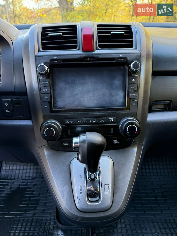 Внедорожник / Кроссовер Honda CR-V 2011 в Черновцах