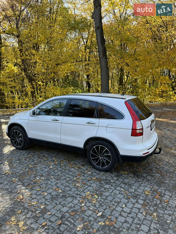 Внедорожник / Кроссовер Honda CR-V 2011 в Черновцах