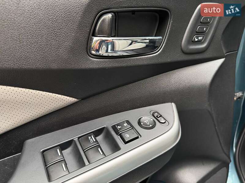 Позашляховик / Кросовер Honda CR-V 2016 в Києві