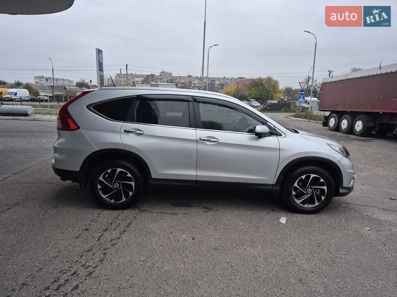 Внедорожник / Кроссовер Honda CR-V 2016 в Киеве