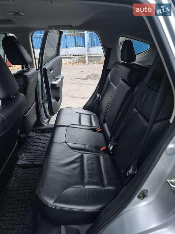 Внедорожник / Кроссовер Honda CR-V 2016 в Киеве