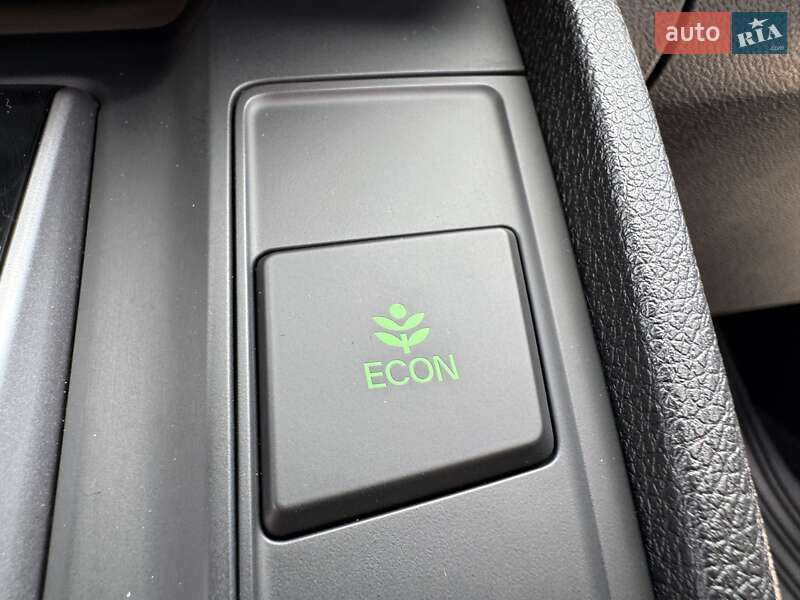 Позашляховик / Кросовер Honda CR-V 2018 в Києві фото 31 Позашляховик / Кросовер Honda CR-V 2018 в Києві