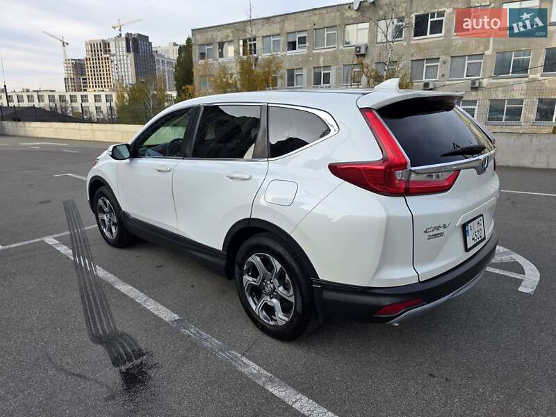Позашляховик / Кросовер Honda CR-V 2018 в Києві