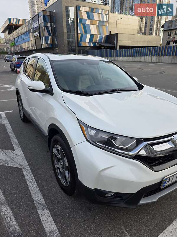 Позашляховик / Кросовер Honda CR-V 2018 в Києві
