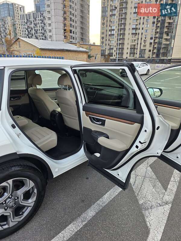 Позашляховик / Кросовер Honda CR-V 2018 в Києві