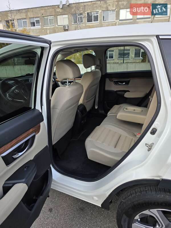 Позашляховик / Кросовер Honda CR-V 2018 в Києві