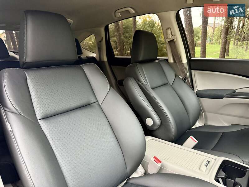 Внедорожник / Кроссовер Honda CR-V 2015 в Киеве