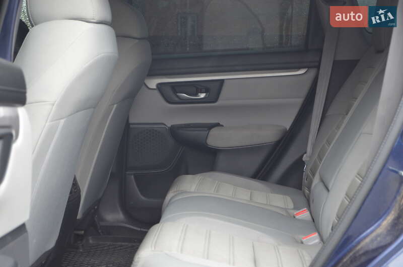 Позашляховик / Кросовер Honda CR-V 2017 в Самборі