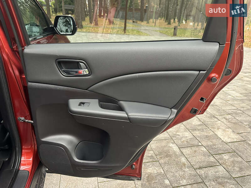 Внедорожник / Кроссовер Honda CR-V 2016 в Луцке