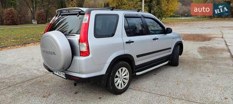 Внедорожник / Кроссовер Honda CR-V 2005 в Каневе