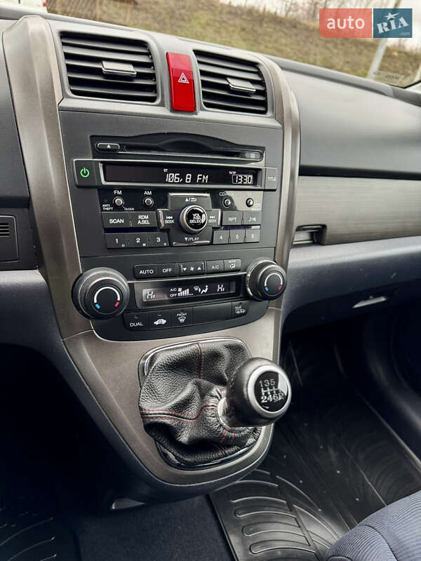 Позашляховик / Кросовер Honda CR-V 2011 в Полтаві