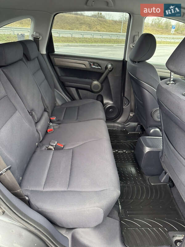 Позашляховик / Кросовер Honda CR-V 2011 в Полтаві