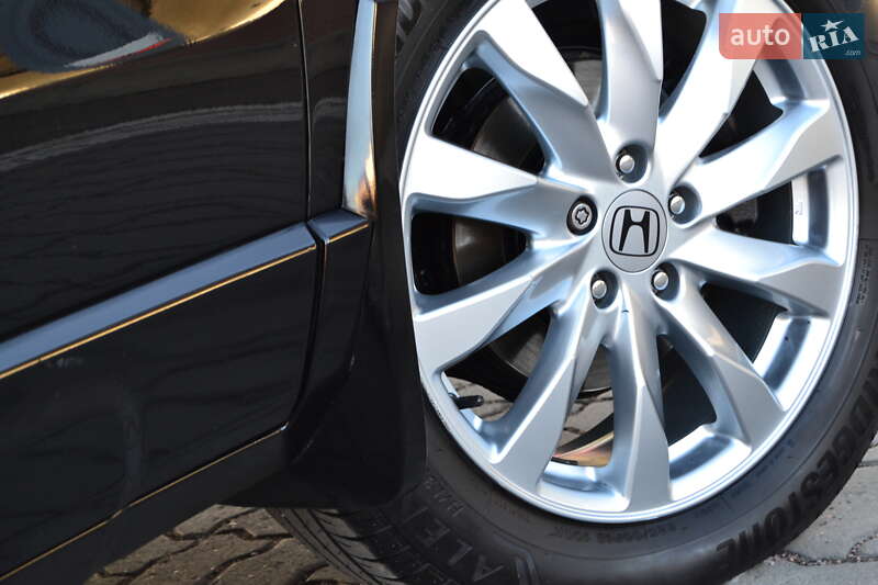 Позашляховик / Кросовер Honda CR-V 2011 в Дрогобичі