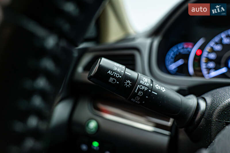 Позашляховик / Кросовер Honda CR-V 2015 в Києві