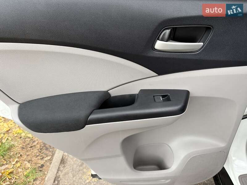 Позашляховик / Кросовер Honda CR-V 2015 в Києві