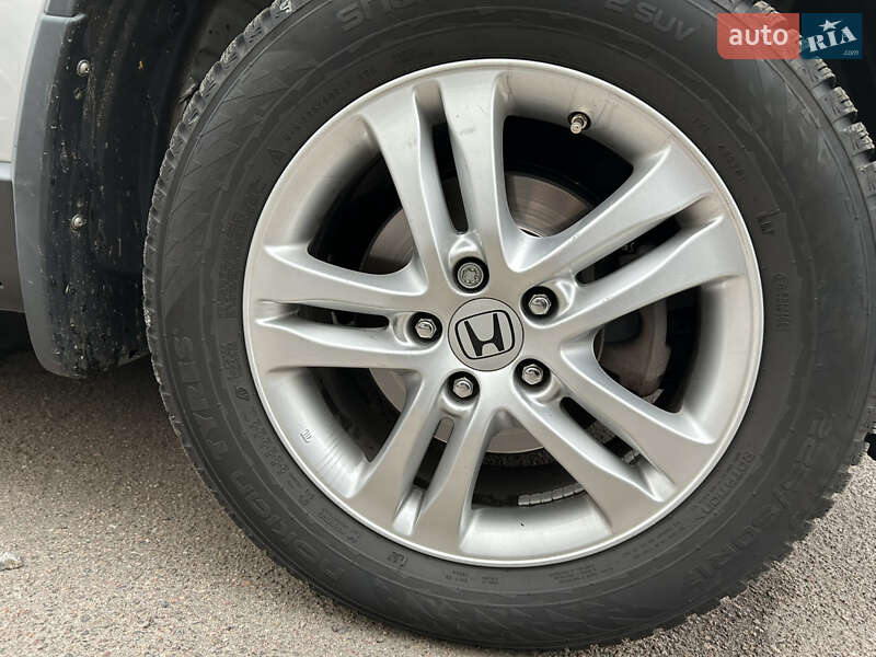 Внедорожник / Кроссовер Honda CR-V 2011 в Черкассах