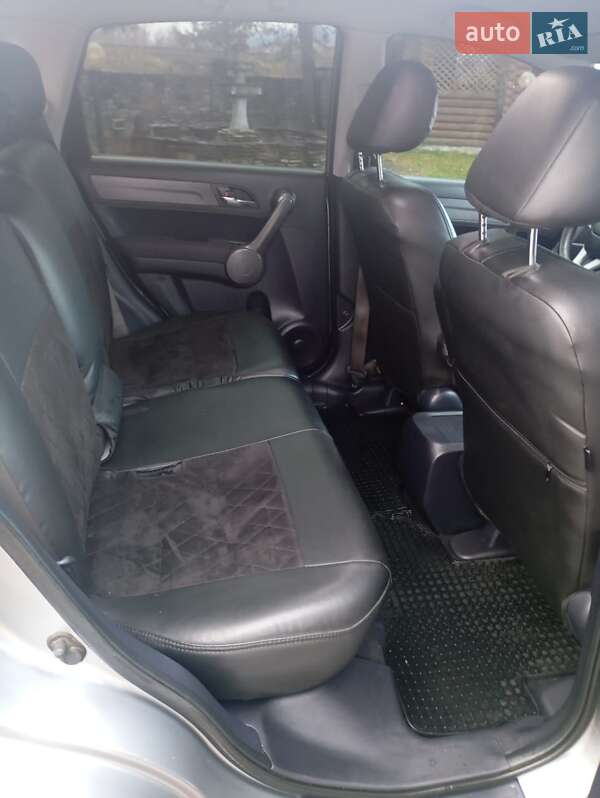 Внедорожник / Кроссовер Honda CR-V 2007 в Старом Самборе