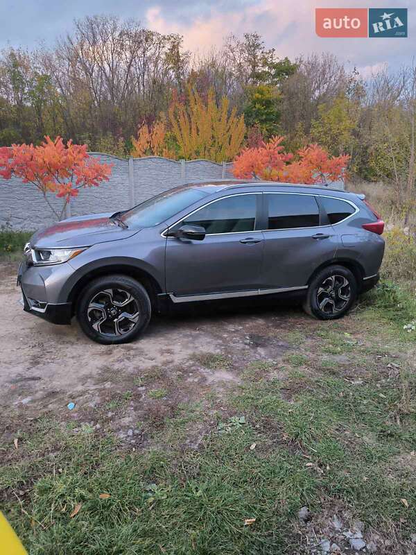 Позашляховик / Кросовер Honda CR-V 2016 в Полтаві