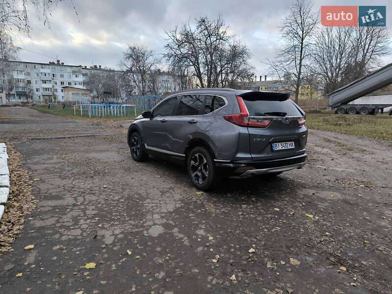 Позашляховик / Кросовер Honda CR-V 2016 в Полтаві