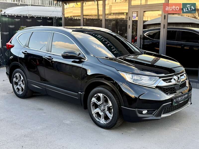 Позашляховик / Кросовер Honda CR-V 2017 в Києві
