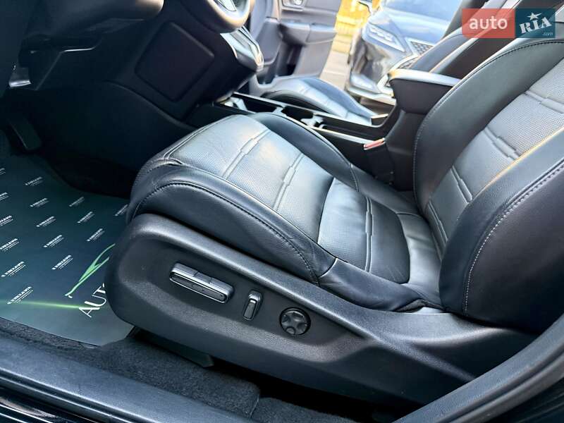 Позашляховик / Кросовер Honda CR-V 2017 в Києві