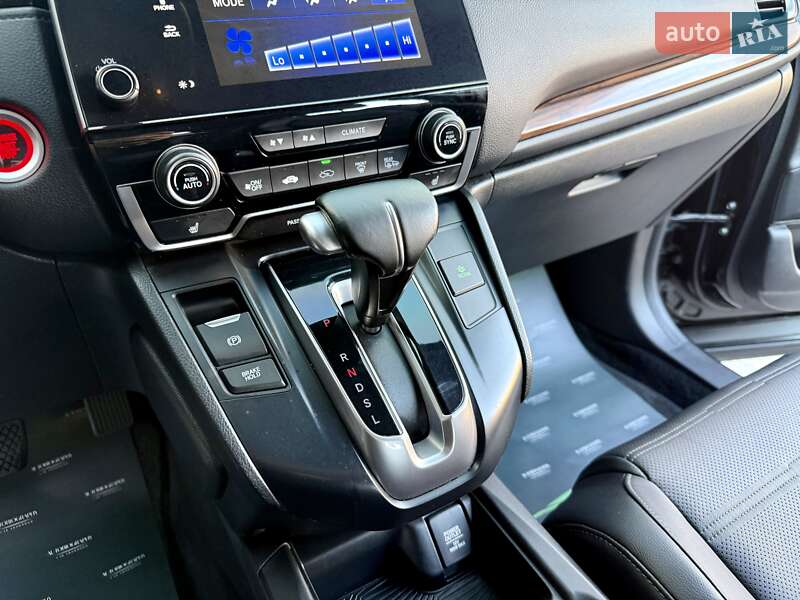 Позашляховик / Кросовер Honda CR-V 2017 в Києві